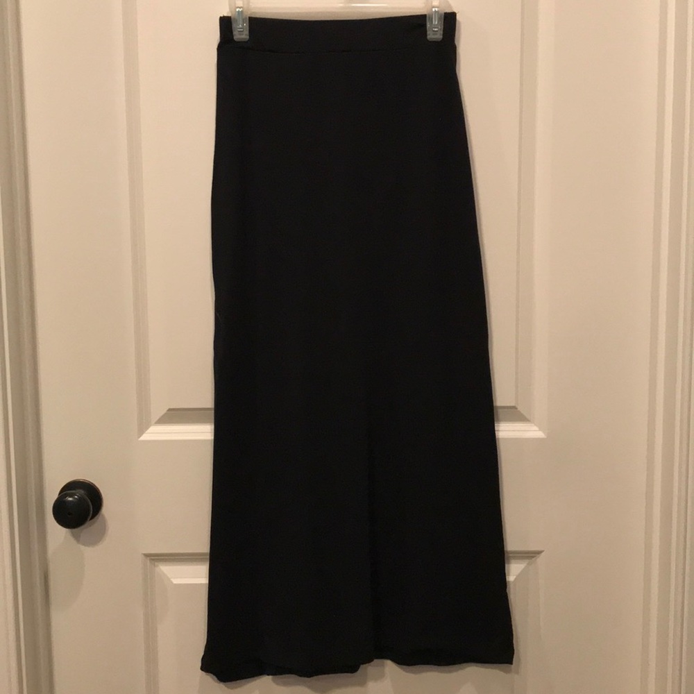 Forever 21 black maxi skirt